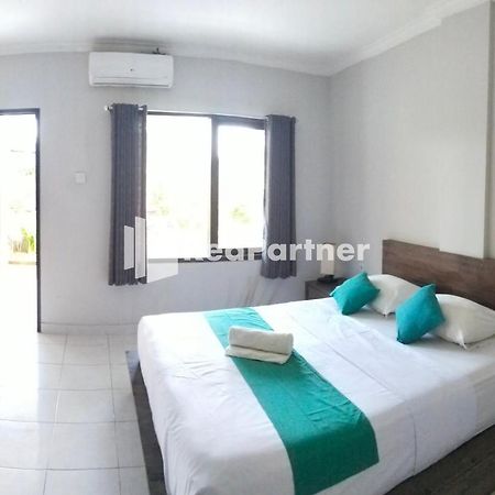 Pondok Sentana Guest House At Jalan Raya Uluwatu Redpartner Ungasan  Exterior photo